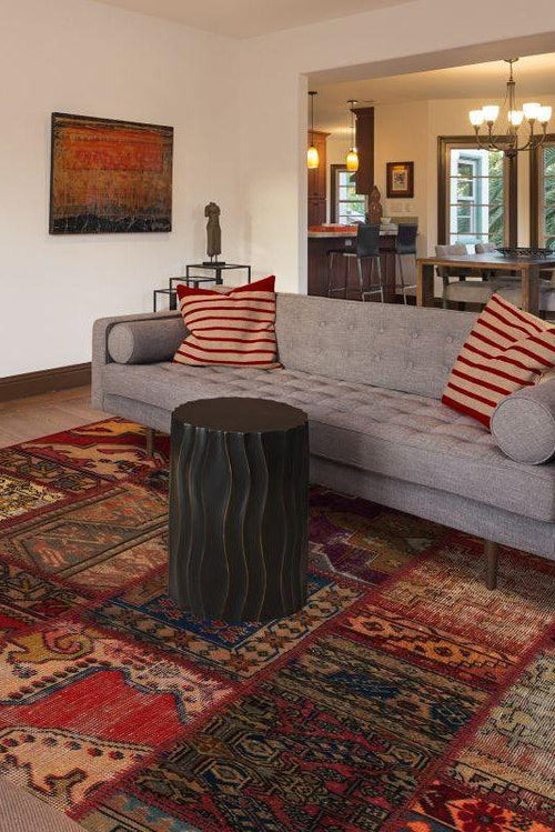Vloerkleed rood vintage van wol en katoen – Up Square, in een woonkamer