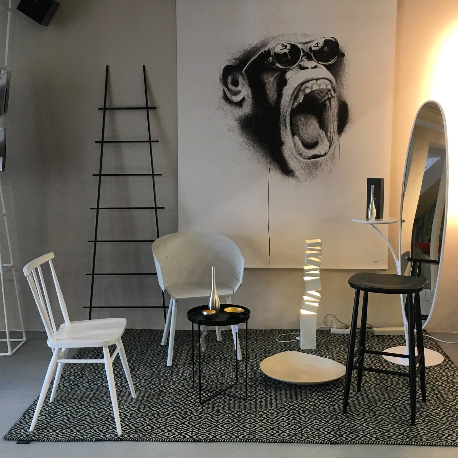 Grand tapis tissé plat à forme géométrique 100% laine de Nouvelle-Zélande