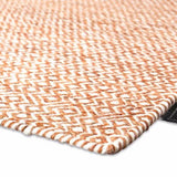Tapis de couloir orange et blanc en laine – Milhac : détail de la bordure