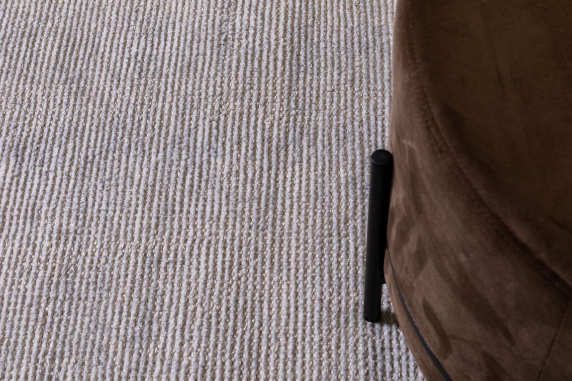 Tapis vintage responsable en PET recyclé gris ivoire, décoration intérieure chaleureuse