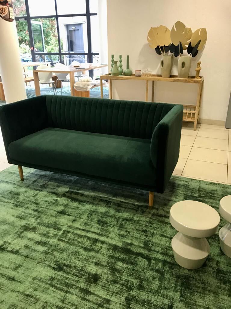 Erica Tapis – Viscose Tissée Main – Vert Bouteille