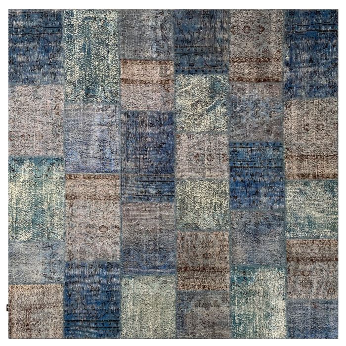 Tapis carré patchwork recyclé bleu vert beige en laine et coton – vue de face