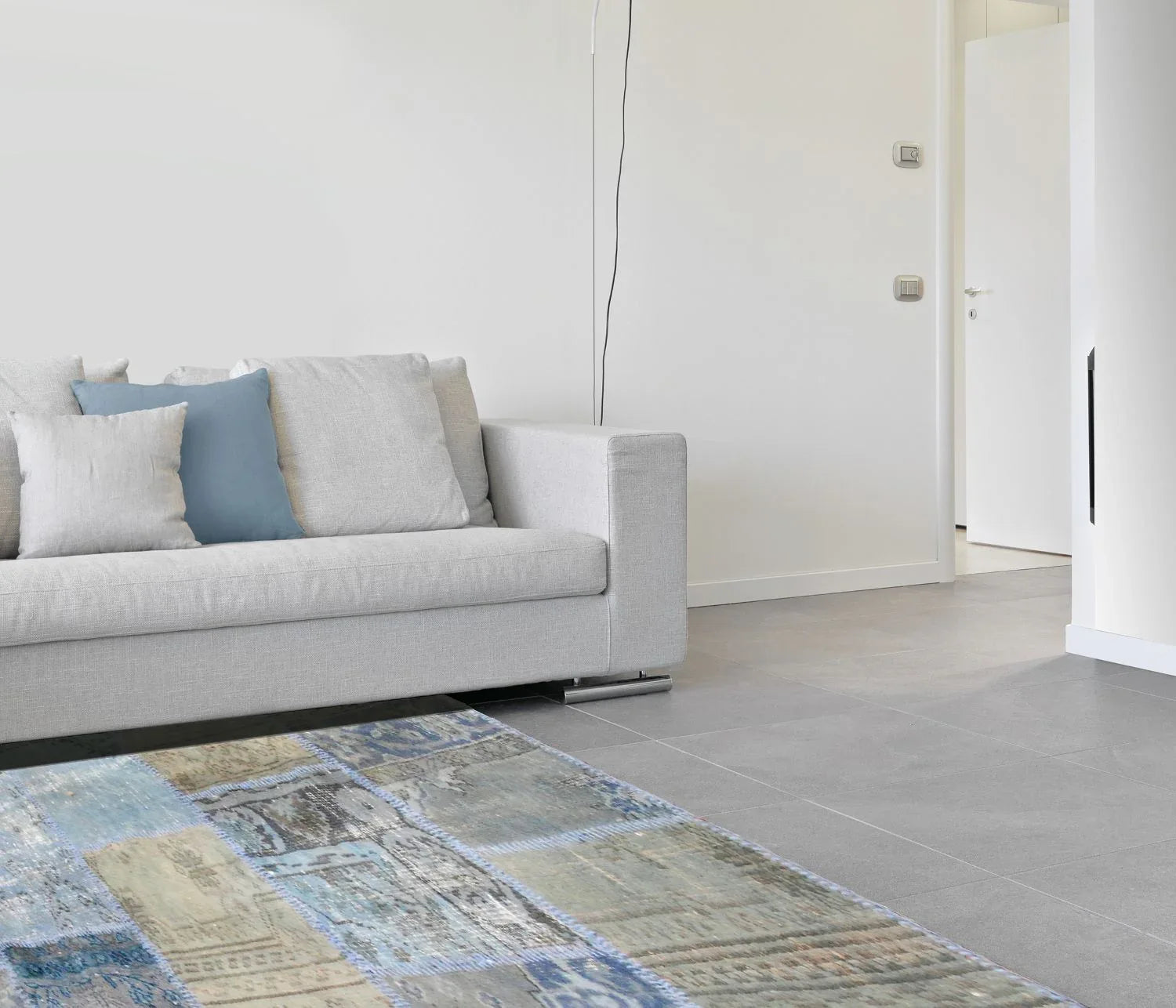 Tapis Up Square Bleu et Beige – Patchwork de Laine et Coton Recyclés – Pièce Unique - Tapis Contemporains à Prix Outlet - Bel-Deco