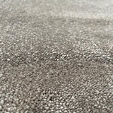 Alfombra gris de pelo corto de poliamida – Affinity – detalle del tejido (2)