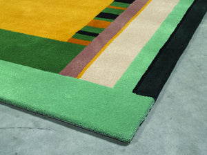 Tapis de designer géométrique aux nuances de beige et lignes en viscose crème brillante 640-TKDOD-632 par Thomas King pour angelorugs, en vente chez Bel-Deco.