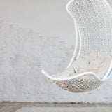 Tapis ivoire en laine feutrée – Waves, dans un salon
