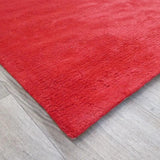 Red Berber Wool Rug – Boumia – close-up of the edge
