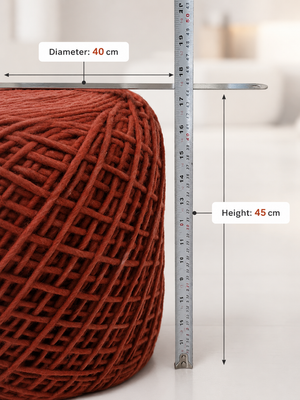 Designer poef van 100% wol – Chique, comfortabel en tijdloos.