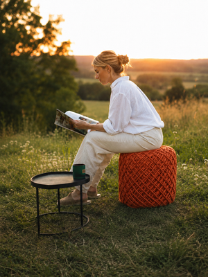 Designer poef van 100% wol – Chique, comfortabel en tijdloos.