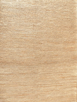 Tapis d’été beige en jute naturelle, vue de face, au tissage régulier et texture élégante 