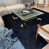 Tapis noir en laine – Cory, dans un salon (2)