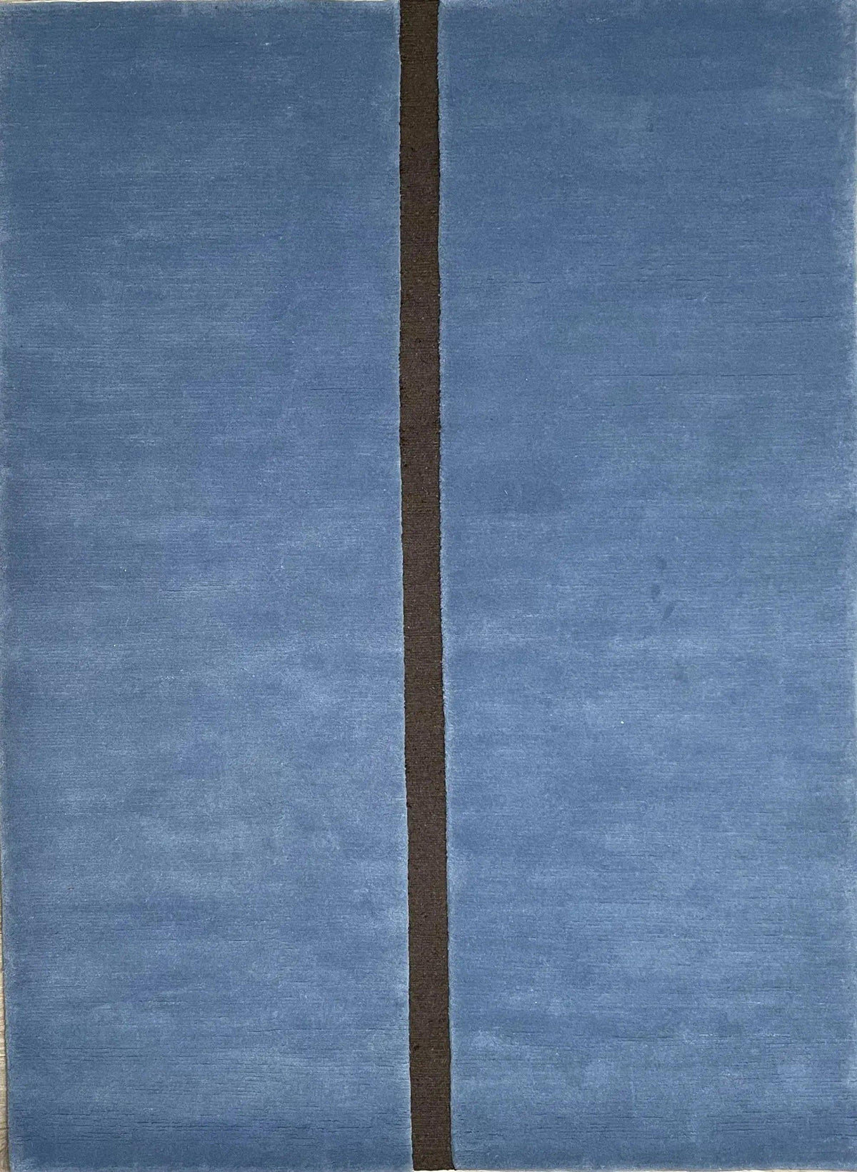 Alfombra azul y marrón tejida a mano – PROTO-FA0133 – vista completa de la alfombra