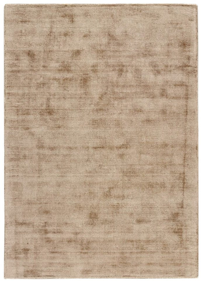 Tapis luxueux en viscose couleur sable, vue de face — surface brillante et soyeuse au toucher