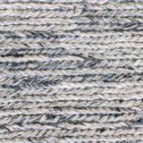 Vloerkleed wit en blauw van gerecycled PET – Pianic – detail van de weving