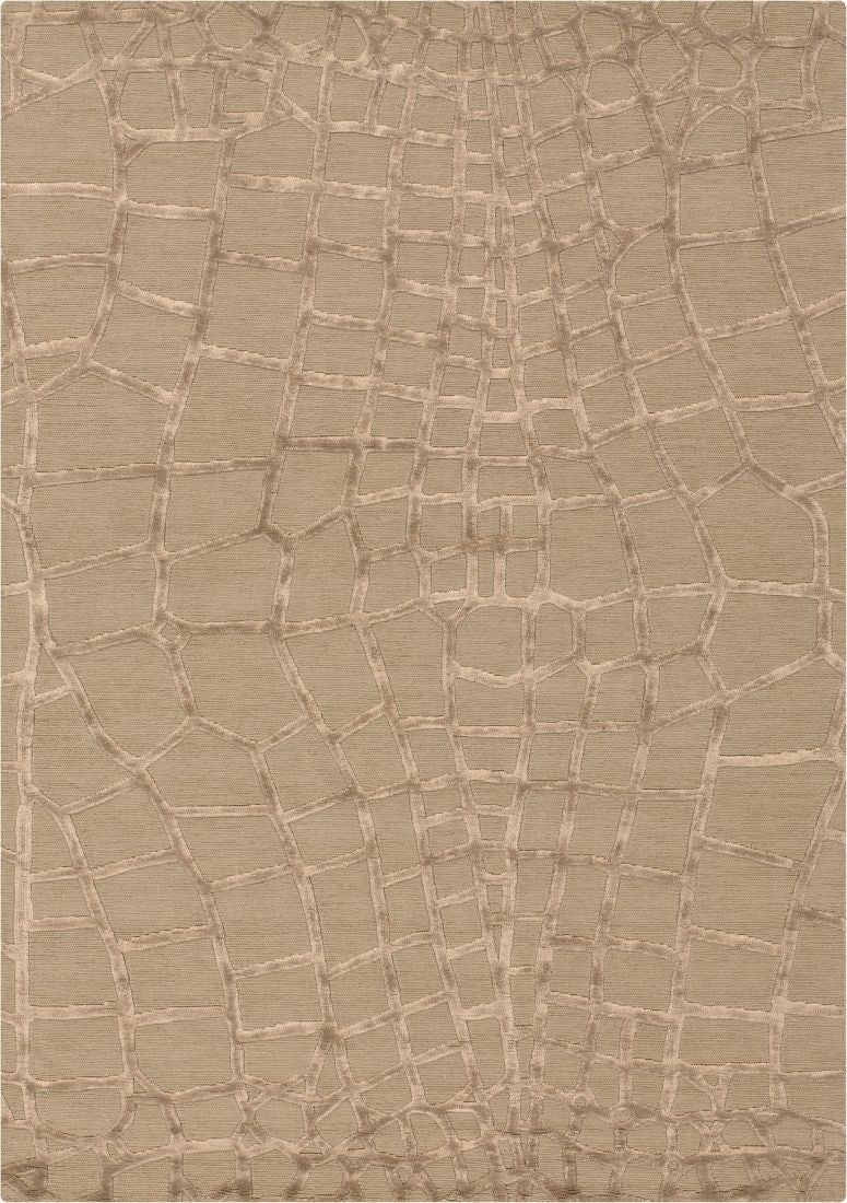 Tapis beige à motifs géométriques inspiration python, en laine de Nouvelle-Zélande et viscose,  de face
