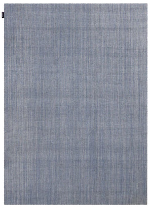 Tapis gris et bleu tissé main en laine et viscose – vue de face, texture raffinée et finition artisanale