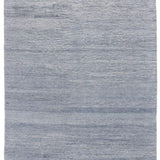 Tapis bleu et blanc en soie de bambou – Sievy : vue d'ensemble du tapis