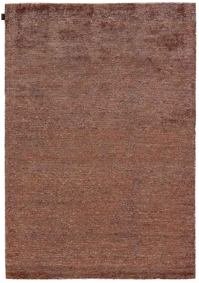 Tapis terracotta et gris, vue de face – mélange raffiné de soie de bambou et laine, au fini brillant et contemporain