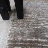 Brown Polypropylene Rug – Magnificent – close-up of the edge