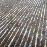 Brown Polypropylene Rug – Magnificent – close-up of the weave