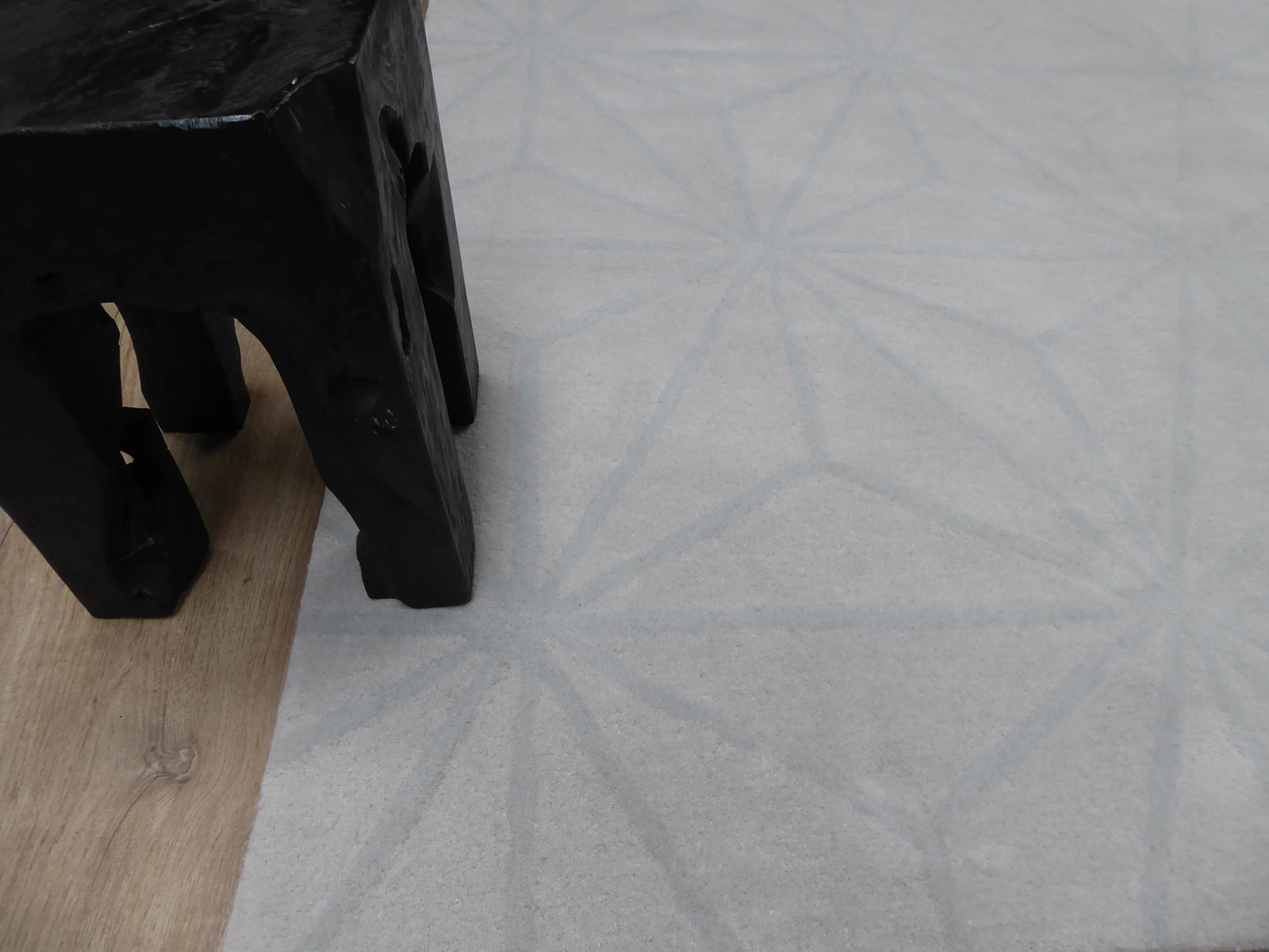 Grand Tapis Eden Design Spec – Gris Géométrique – 100% Laine Bikaner - Tapis Contemporains à Prix Outlet - Bel-Deco
