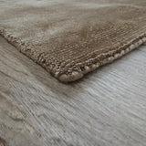 Tapis gris à poils ras en viscose – Kilimanjaro : détail de la bordure