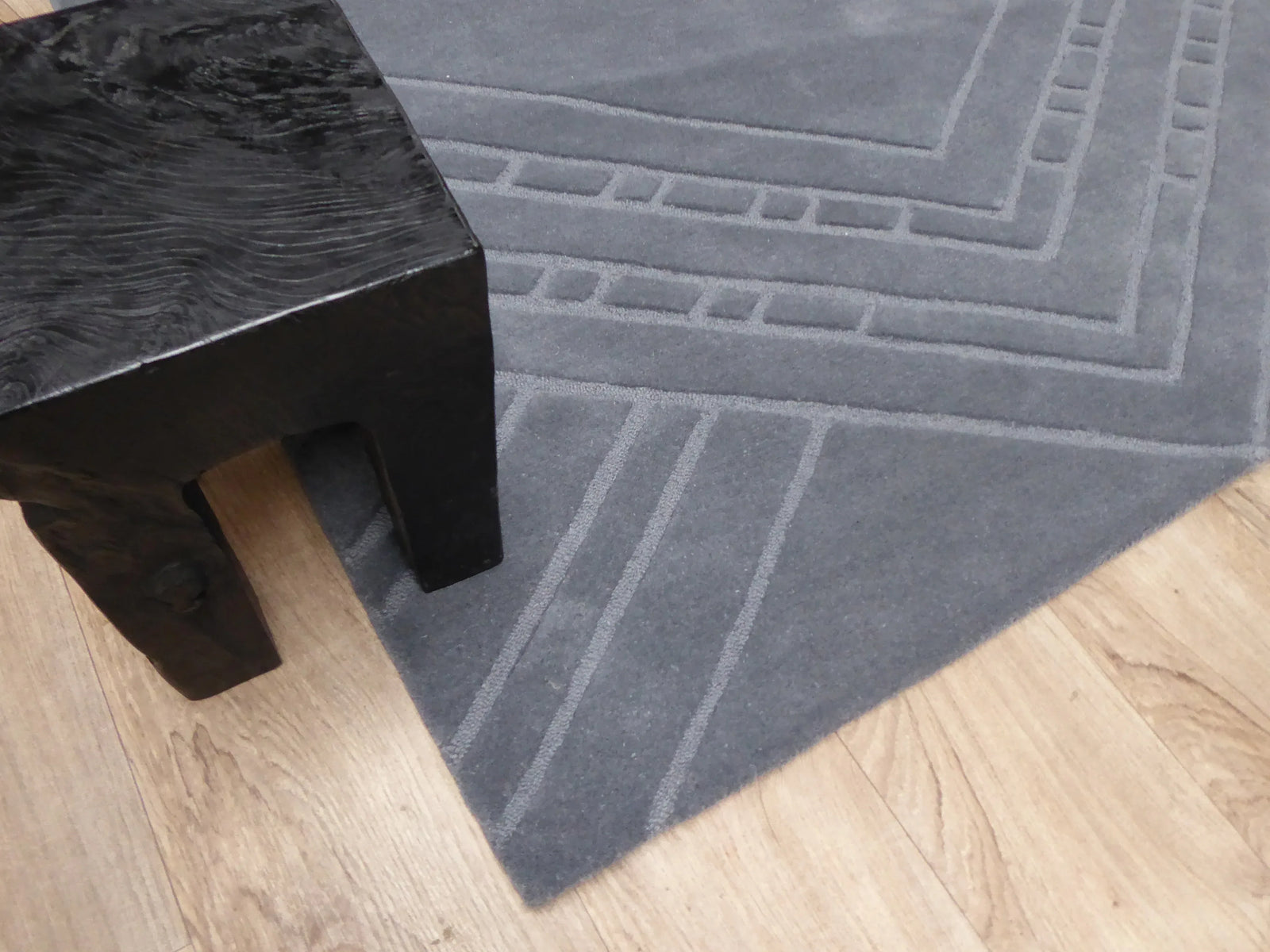 Grand Tapis Eden Design – Gris Géométrique – 100% Laine Bikaner Tufté Main - Tapis Contemporains à Prix Outlet - Bel-Deco
