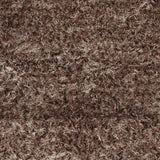 Tapis marron à poils longs en polyester – Feather : détail du tissage