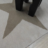 Beige Patterned Wool Rug – Eden – close-up of the edge