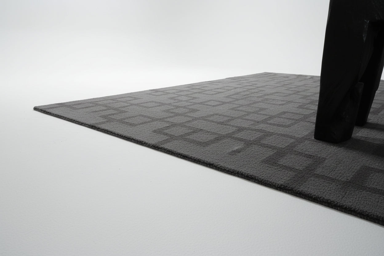 Promotion grand tapis gris et chic à motifs géométriques 100% laine - Tapis Contemporains à Prix Outlet - Bel-Deco