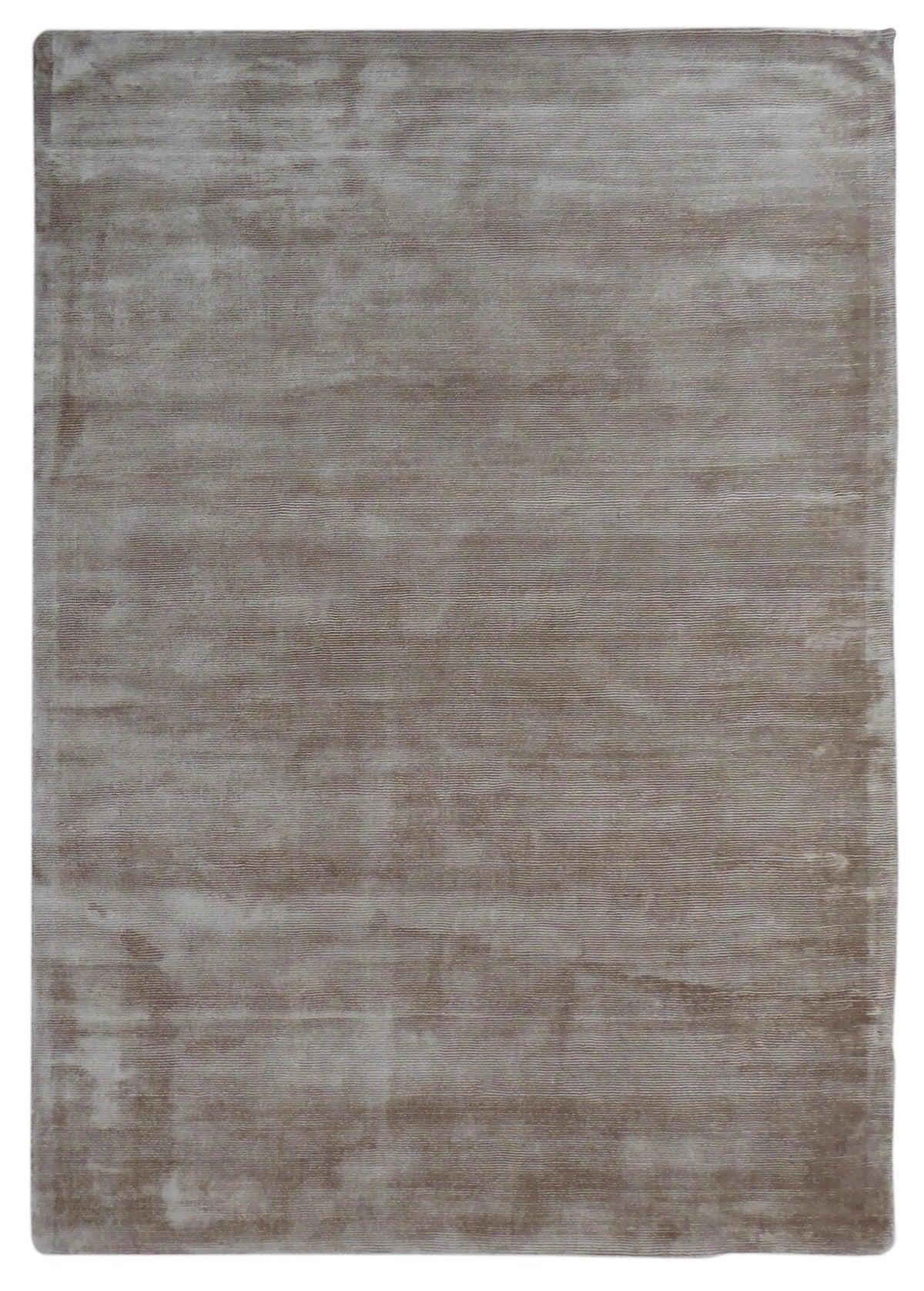 Tapis gris à poils ras en viscose – Kilimanjaro : vue d'ensemble du tapis